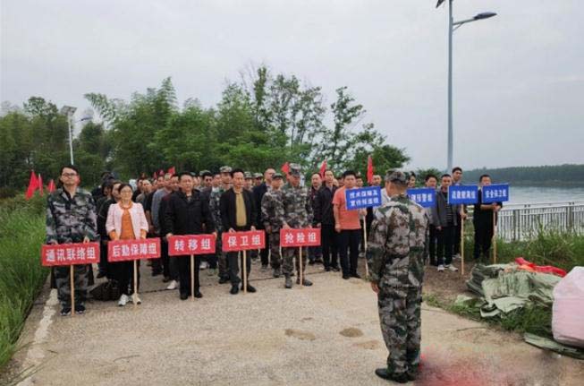 筑牢“安全堤”！常德桃花源開展防汛、地災(zāi)防治緊急避險(xiǎn)聯(lián)合演練